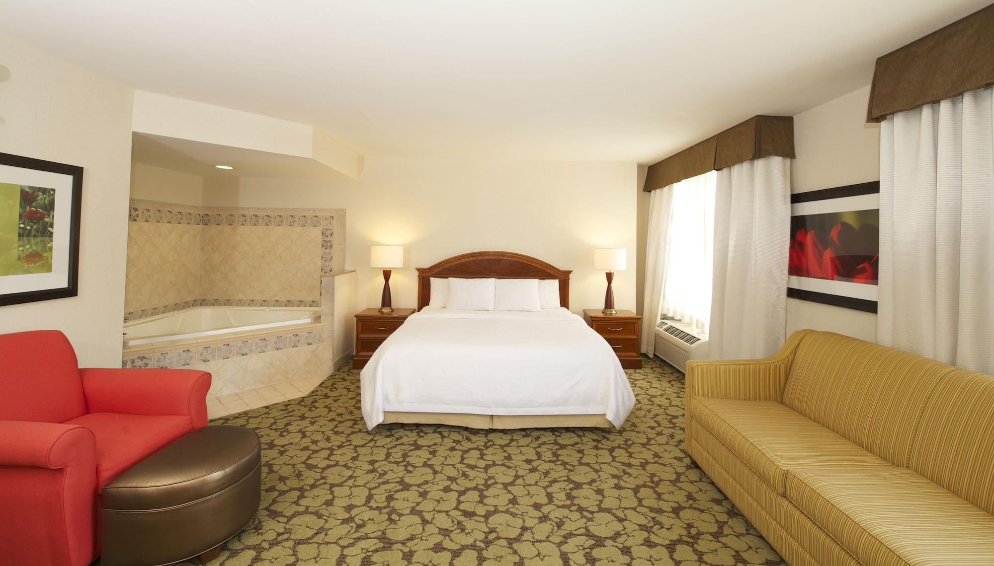 Hilton Garden Inn Virginia Beach Town Center Екстериор снимка