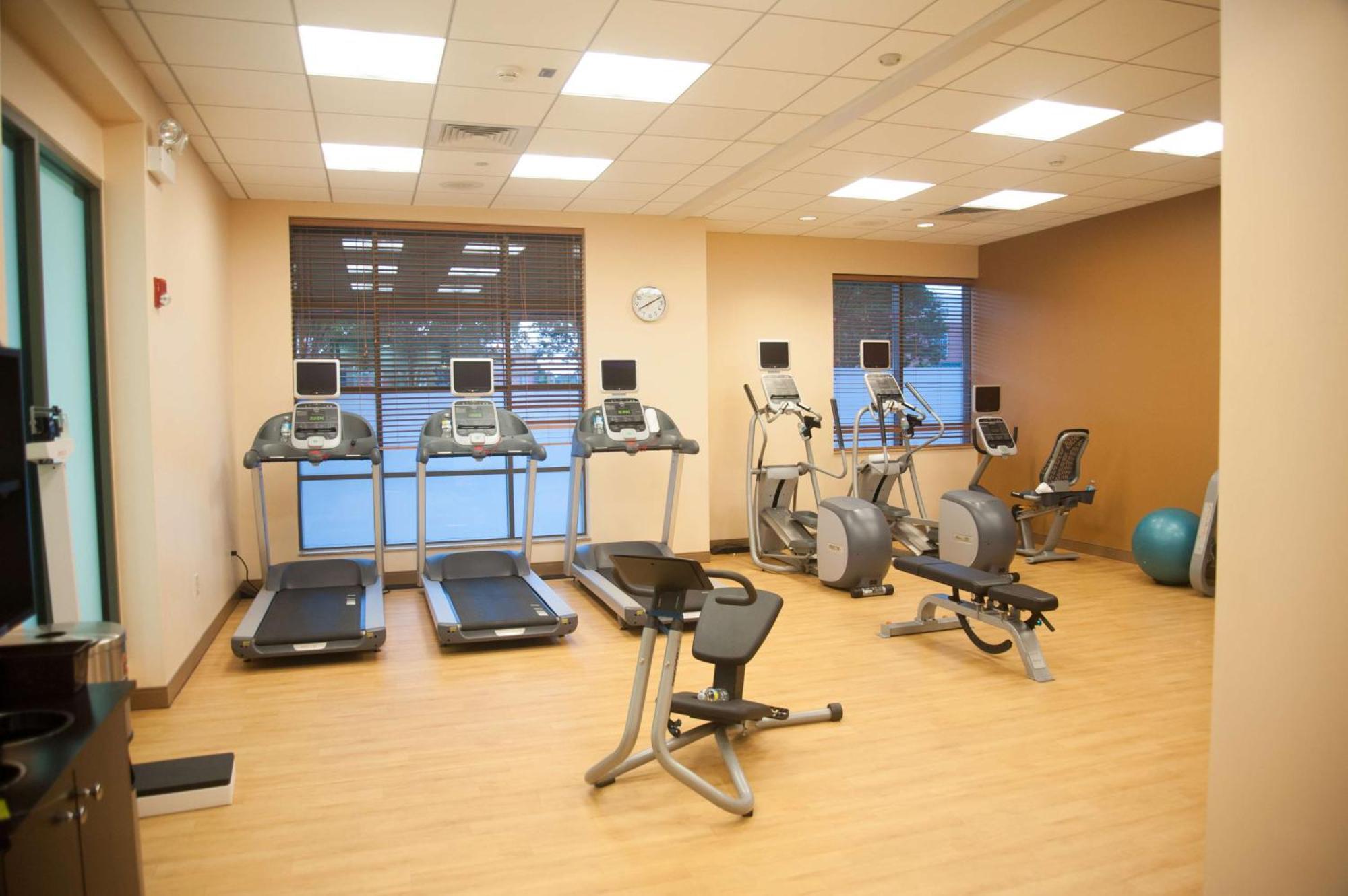 Hilton Garden Inn Virginia Beach Town Center Екстериор снимка