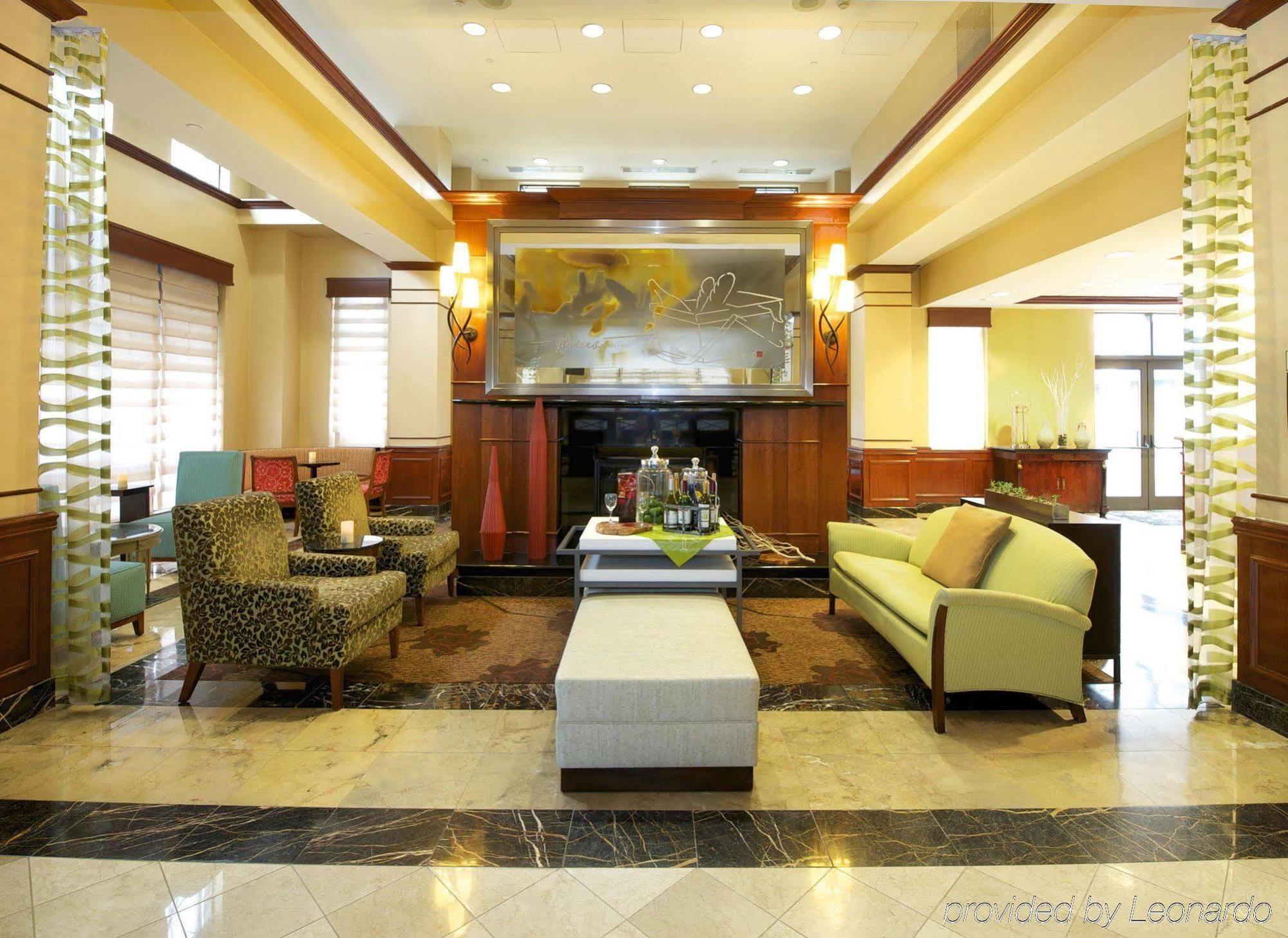 Hilton Garden Inn Virginia Beach Town Center Екстериор снимка