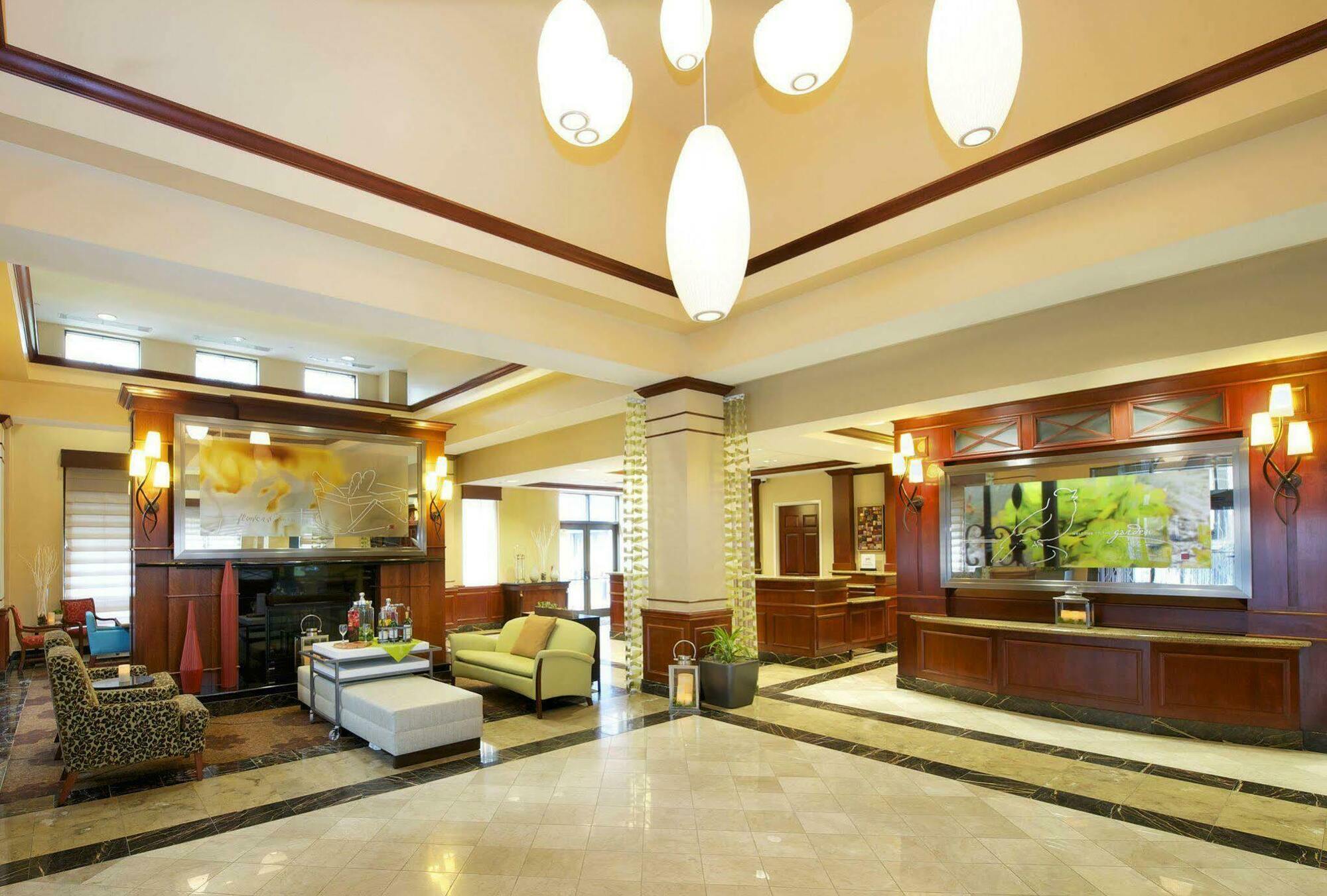 Hilton Garden Inn Virginia Beach Town Center Екстериор снимка